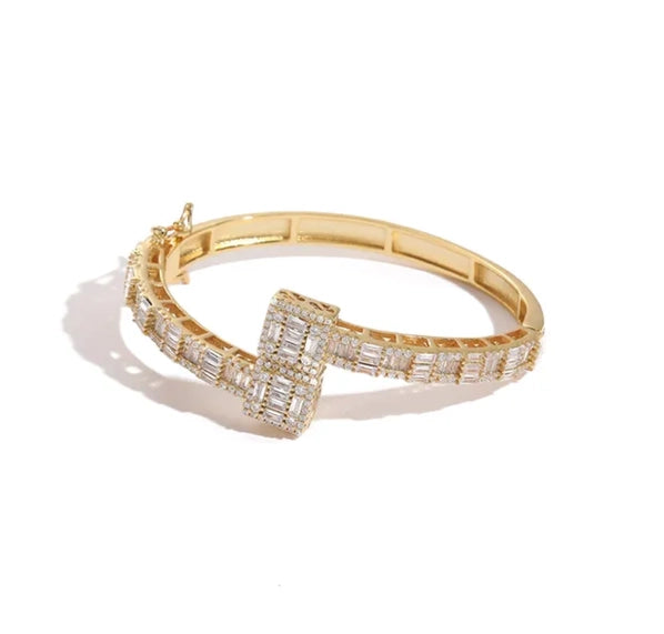 18k Gold Baguette Diamond Bangle Bracelet